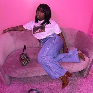 Meet your Posher, Shakia